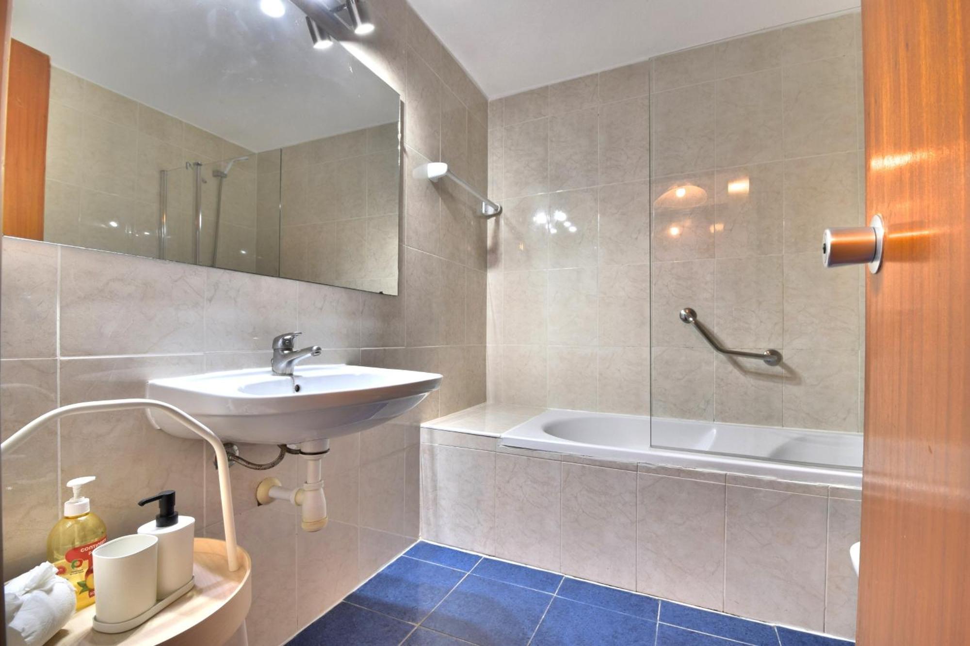 Beguest Oura Vilanova *